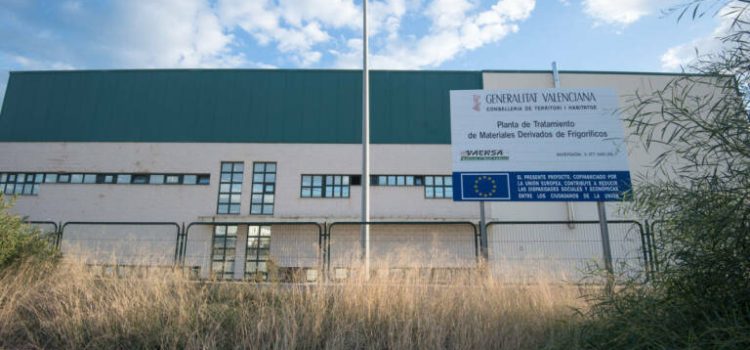 28/10/2022 |  Transición Ecológica avala la planta de reciclaje de neveras en la antigua nave de Vaersa en Alicante