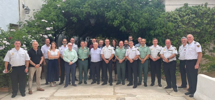 06/06/2025 | La Policía y la Guardia Civil impulsan la colaboración público-privada en Alicante para mejorar la seguridad en áreas empresariales 06/06/2025 | La Policía y la Guardia Civil impulsan la colaboración público-privada en Alicante para mejorar la seguridad en áreas empresariales